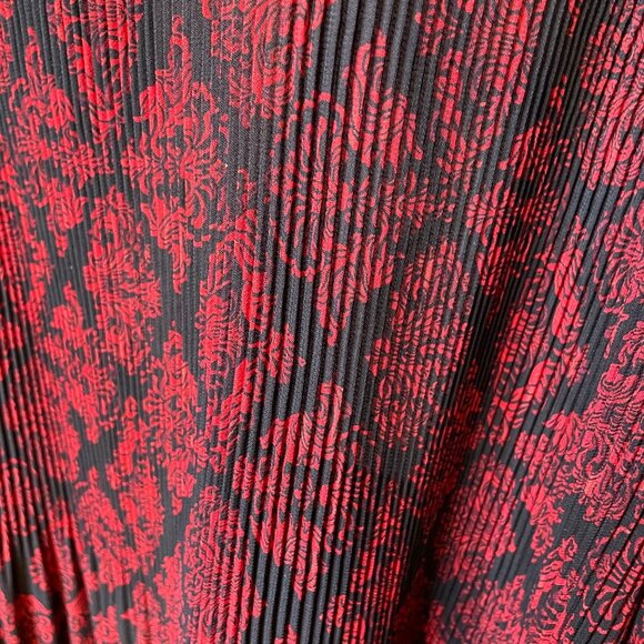 Cathrines Womens Velvet Trim Pleated Black Red Blouse Floral Top Plus Size 4X u - Picture 6 of 12